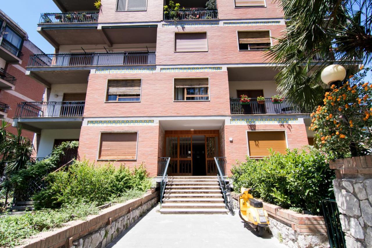 Casa Enza, For Up To 5 People, Sorrento Center Apartment Екстериор снимка